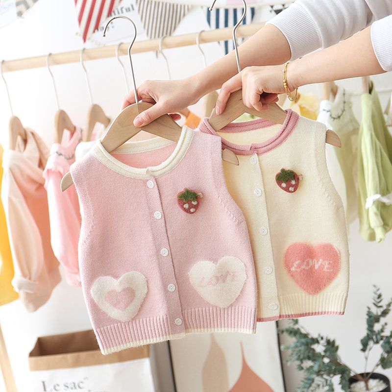 Girls sweater vest 2020 spring 3 children cute baby knitted vest 0-4 cardigan shoulder baby line
