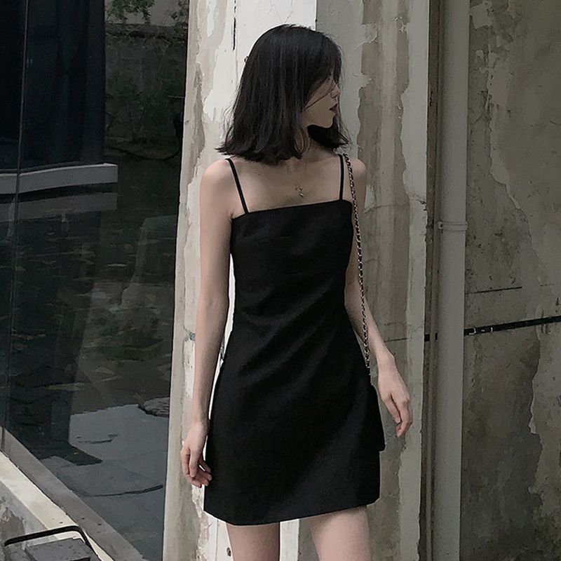 Suspender dress 2020 new sexy one line shoulder with short Hepburn style small black skirt with hip bottom skirt