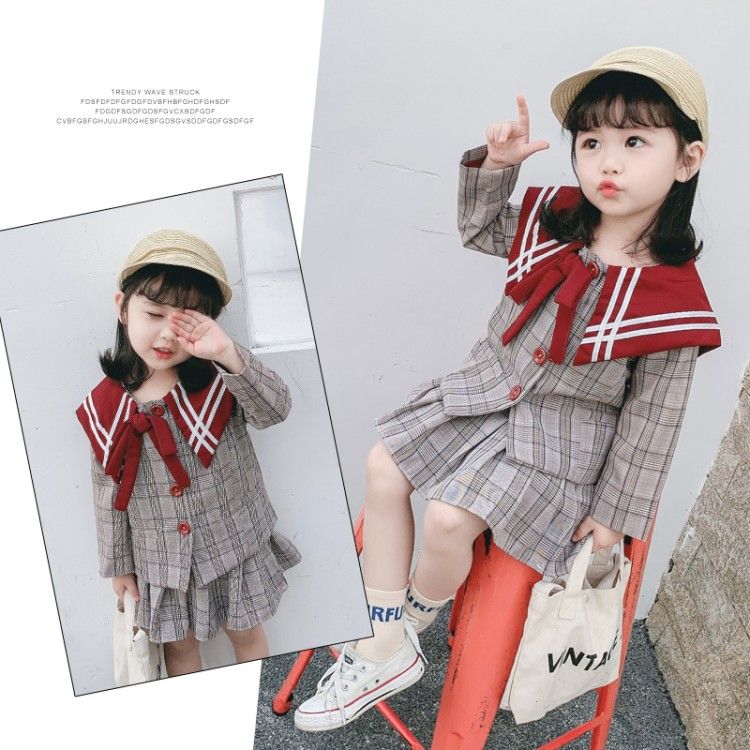 Girls' fashionable suit spring and autumn 2022 new 1 baby girl 2 Korean version of college wind jacket short skirt two-piece suit 3 years old 5