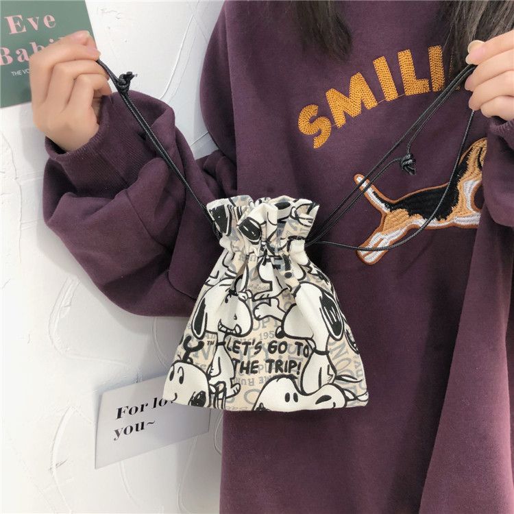 Bag women's straddle versatile ins canvas bag cute Snoopy mobile phone bag pocket pocket pocket bag