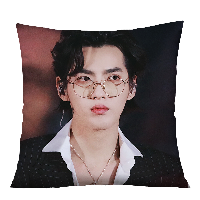 吴亦凡抱枕玩偶定制双面人形周边创意照片情侣学生靠枕头生日礼物