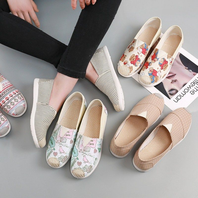 Old Beijing cloth shoes woman spring new style one legged lazy person flat sole soft sole single shoes breathable canvas shoes mother lady