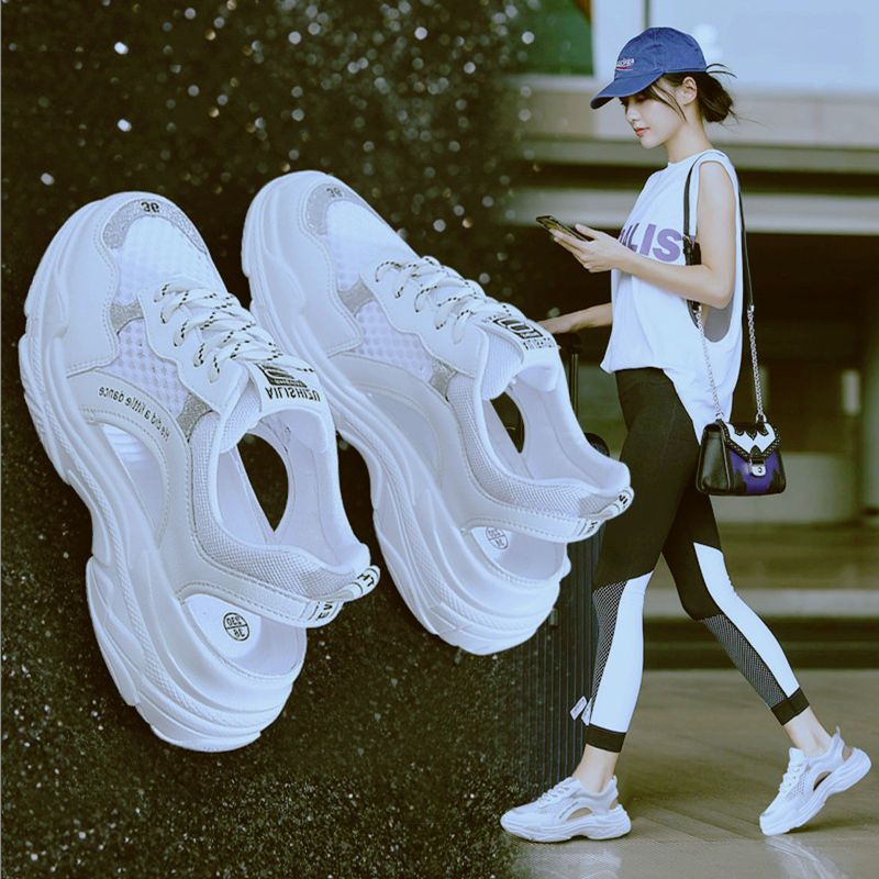 Sandals women 2020 summer new Korean version of hollow air hole shoes Harajuku style flat bottom Roman shoes sports sandals