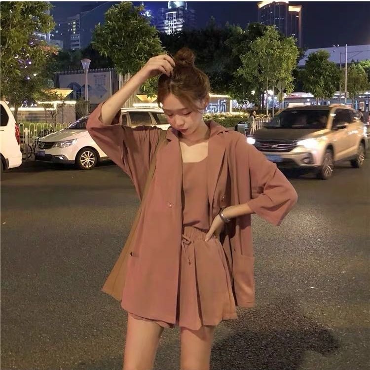 Korean fashion suit women's three piece suit women's new fashion loose casual suit small sling shorts summer wear