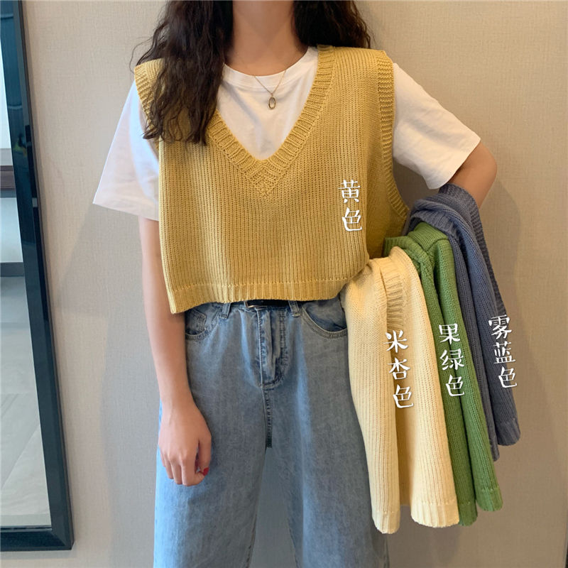 2023 spring and summer new Korean style internet celebrity loose short V-neck vest knitted sleeveless vest top for female students trendy