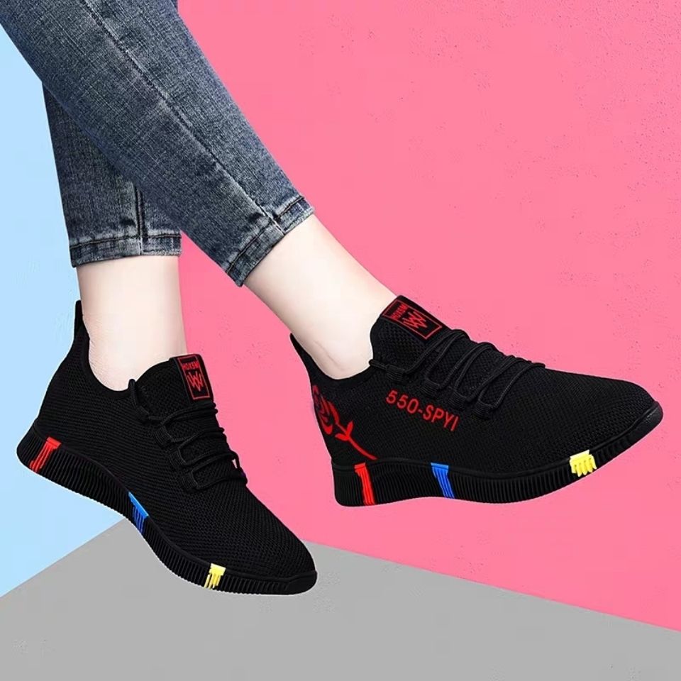 Spring 2020 new sports shoes women's breathable anti slip thick sole fashion Korean running shoes black casual women's shoes