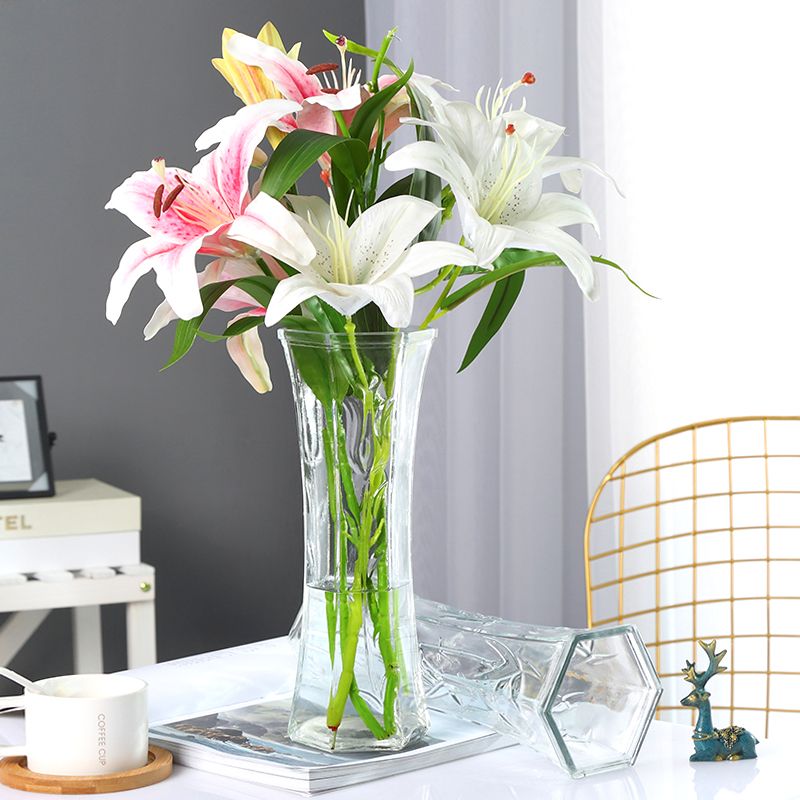 怎么养花瓶的花 4d3d0c67-b1a5-4c41-b7b0-2d6461a7d023.jpg