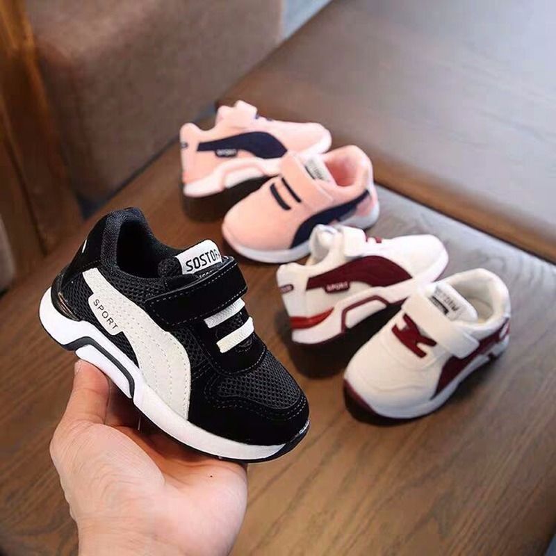 Baby Sports Shoes Boys' shoes 1-5 years old autumn girls' baby soft soled walking shoes 3 mesh shoes 2 children's shoes