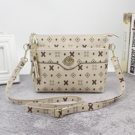 Bag girl 2023 new fashion Korean schoolgirl bag shoulder bag all-match Messenger bag mini cute mobile phone bag