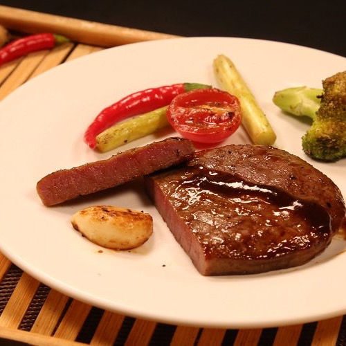 恒都菲力牛排10片+黑椒牛排10片 共发20片 赠牛排酱20包 家庭装