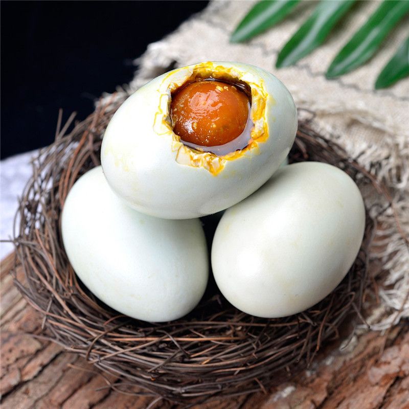 海鸭蛋怎么做会流油 4897fafb-d2ae-46df-8444-54f1de0b5928.jpg