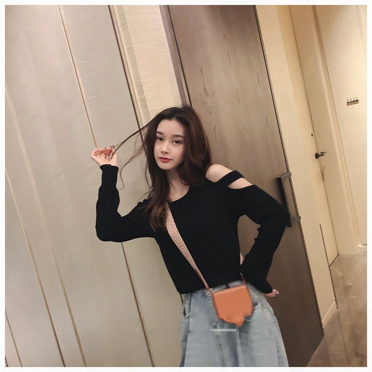 Spring and autumn thin t-shirt girls tight inner wear niche design long-sleeved off-the-shoulder all-match slim outer wear bottoming shirt