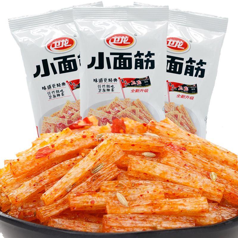 卫龙小面筋小零食网红麻香辣条批发豆皮大礼包亲嘴烧魔芋爽