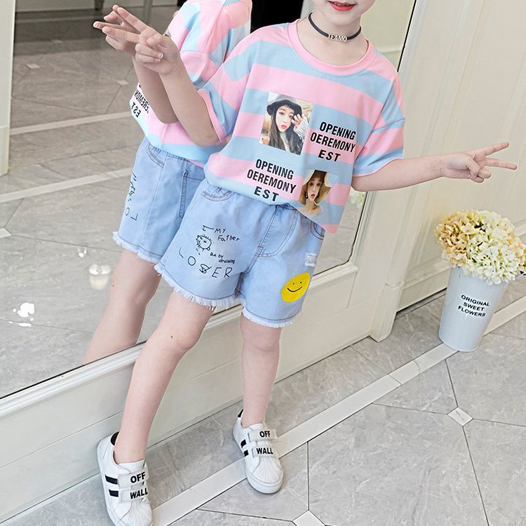 女生夏季短裤外穿运动 e9c53c75-31be-42a0-98cd-c23ef5fbf5de.jpg