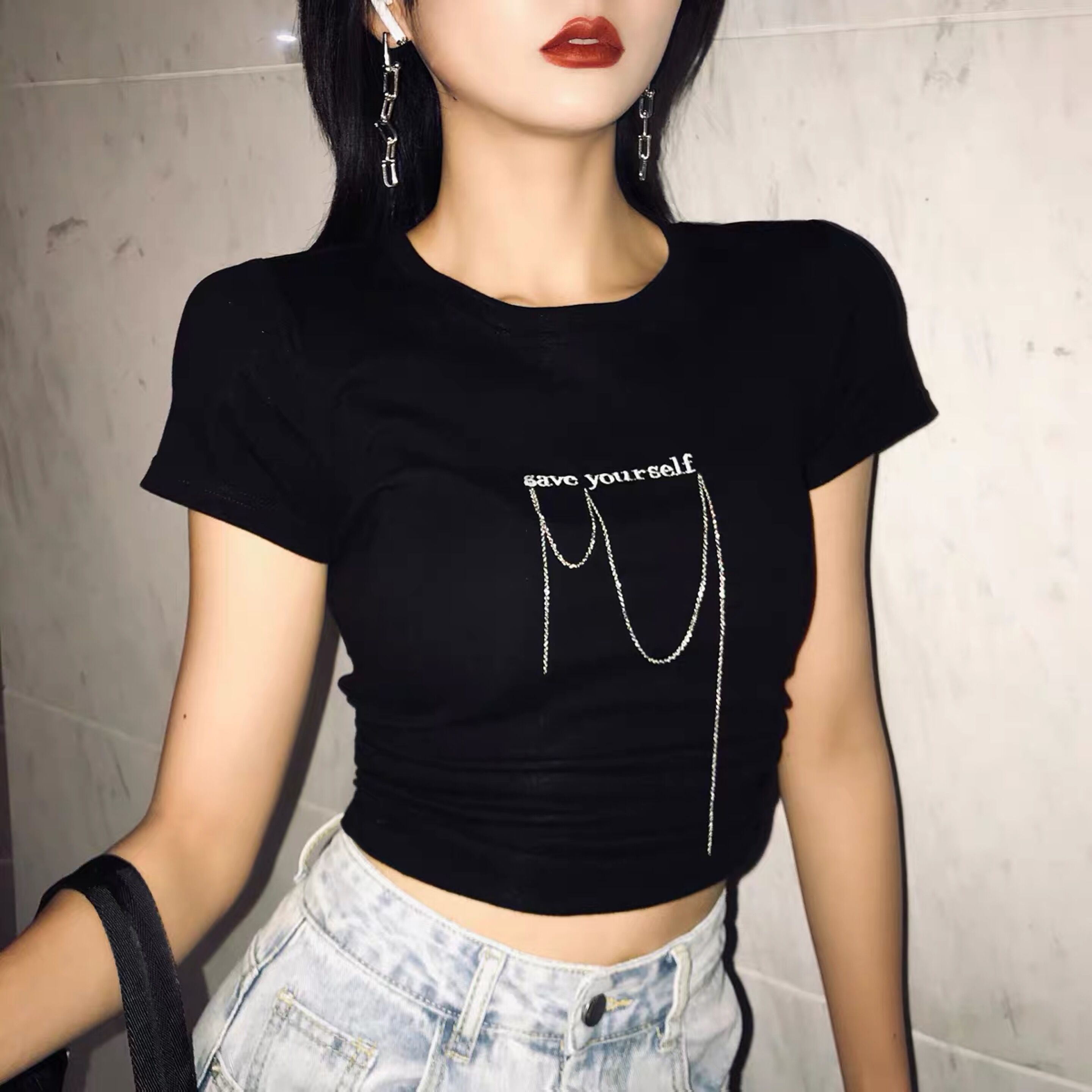 Niche design Hyuna short-sleeved short T-shirt women's tight-fitting high-waisted navel embroidery waist sexy top summer tide