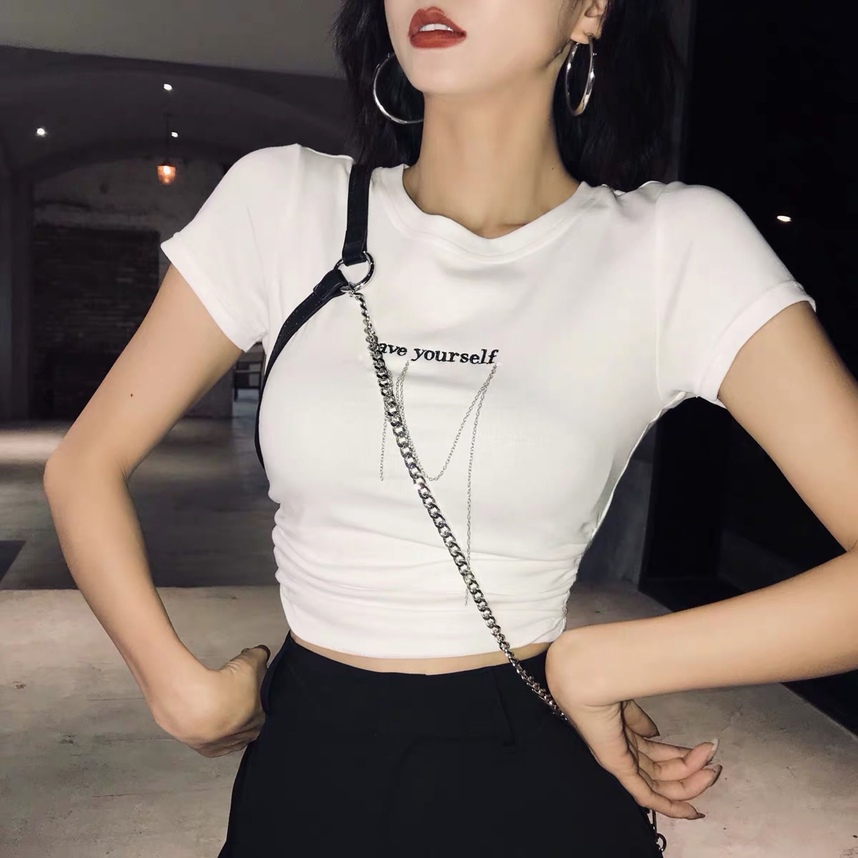 Niche design Hyuna short-sleeved short T-shirt women's tight-fitting high-waisted navel embroidery waist sexy top summer tide