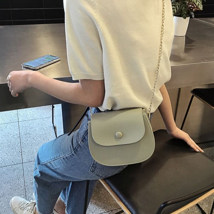 Mini messenger bag women's new fashion small fresh half round saddle bag versatile single shoulder chain bag