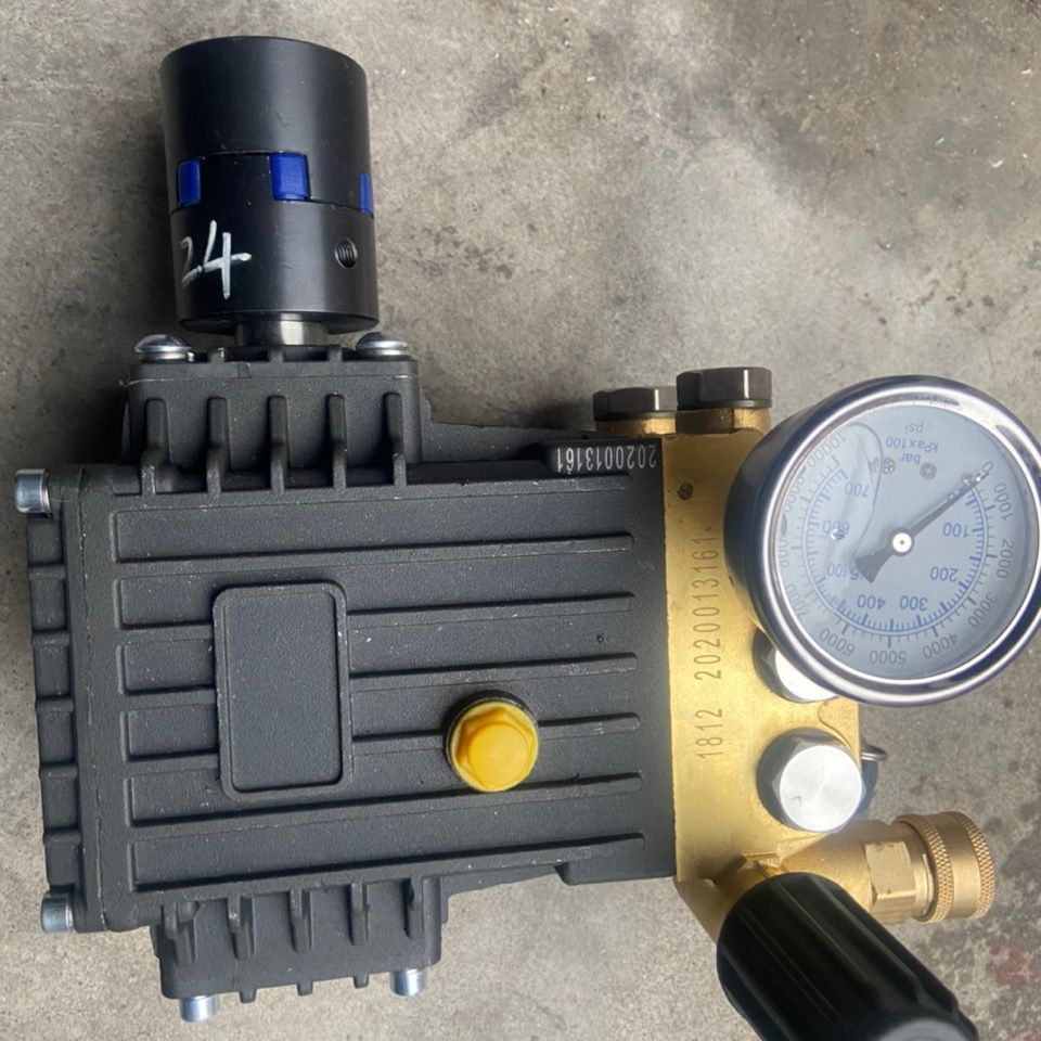 邦驰飞驰欧伦迪黑猫1450/1812/1814型高压清洗机洗车机泵头加湿泵