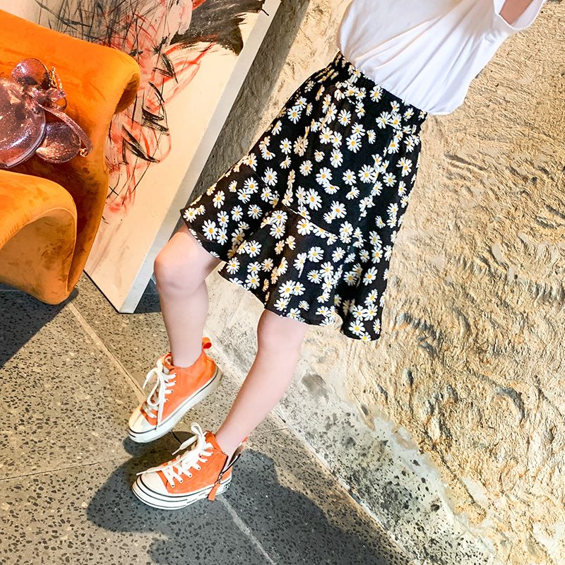 Children's Dress Girls' skirt in 2020 summer new fashion of China University Children's and little girls' foreign style fairy dress and small daisy skirt fashion