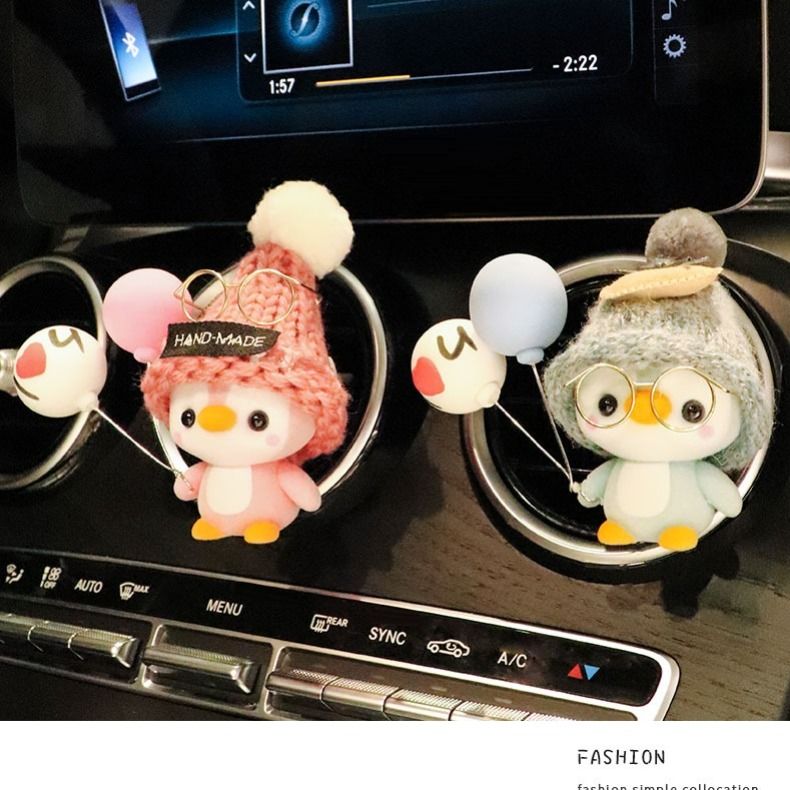 Car Aromatherapy Car Decoration Supplies Ornament Penguin Vent Cute and Long-lasting Car Interior Ornament Car Decoration