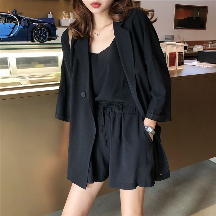 Spring and summer new Korean goddess fashion loose three piece small sling suit coat High Waist Shorts suit women