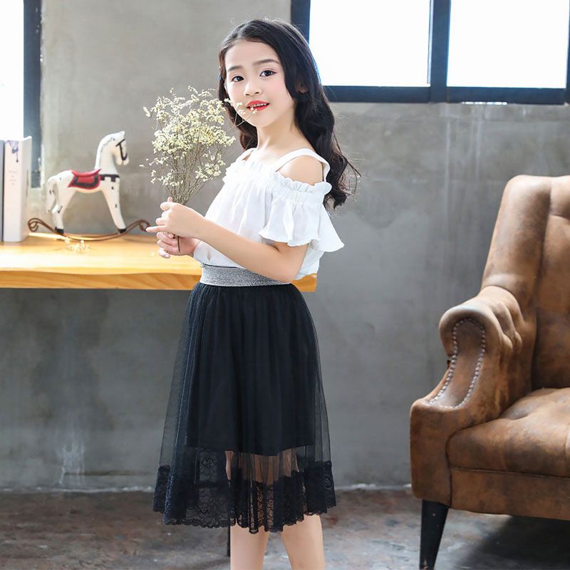 Girl's half skirt, female lace mesh skirt, spring, summer and Korean Edition of children's black pleated skirt, short skirt and children's fluffy skirt