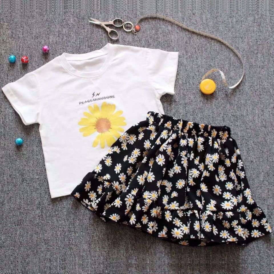 Girls' summer dress skirt  new Korean version of the small daisy skirt middle and big children's foreign style floral pleated skirt suit