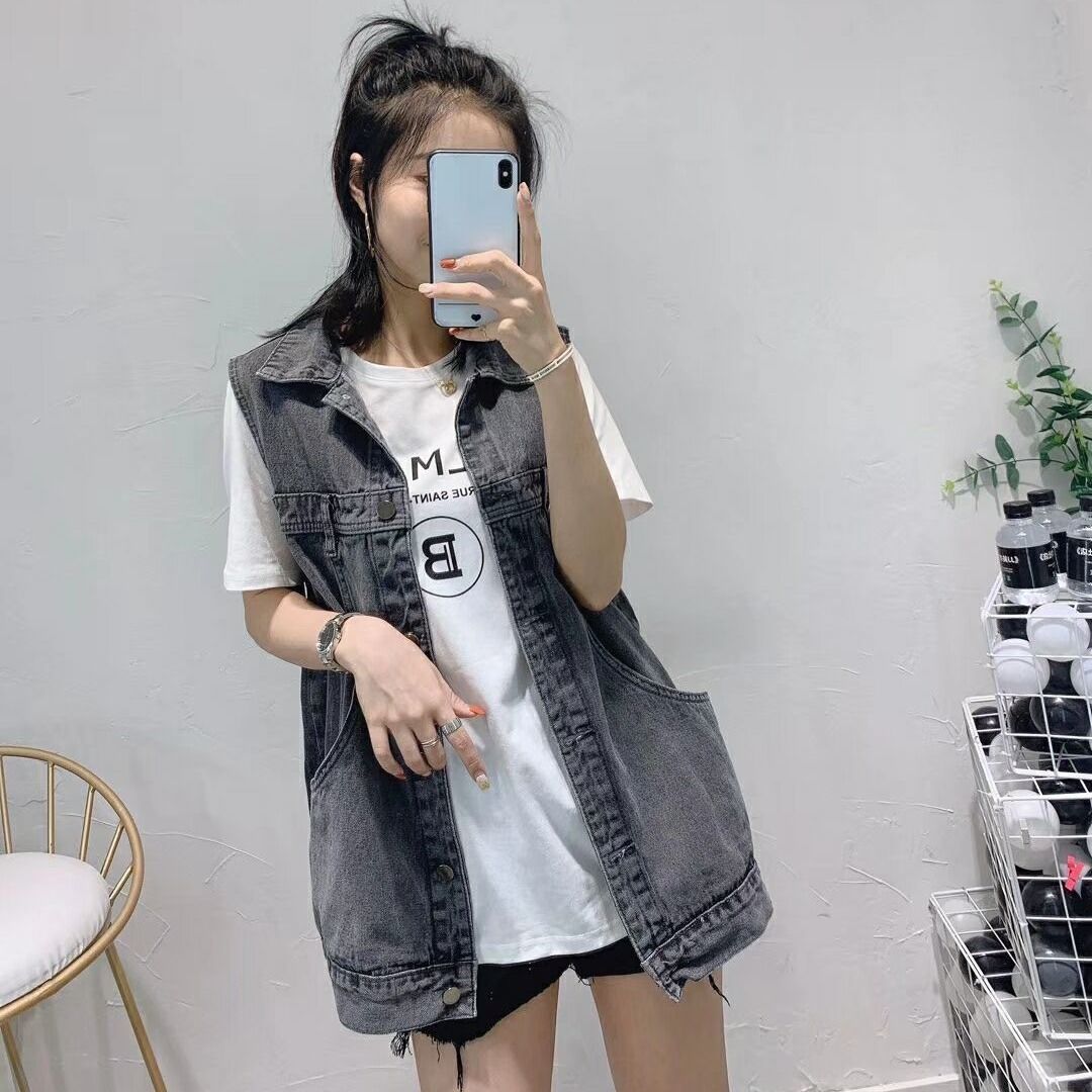 Spring and summer new denim vest female students Korean version of foreign style net red loose sleeveless vest vest jacket bf style