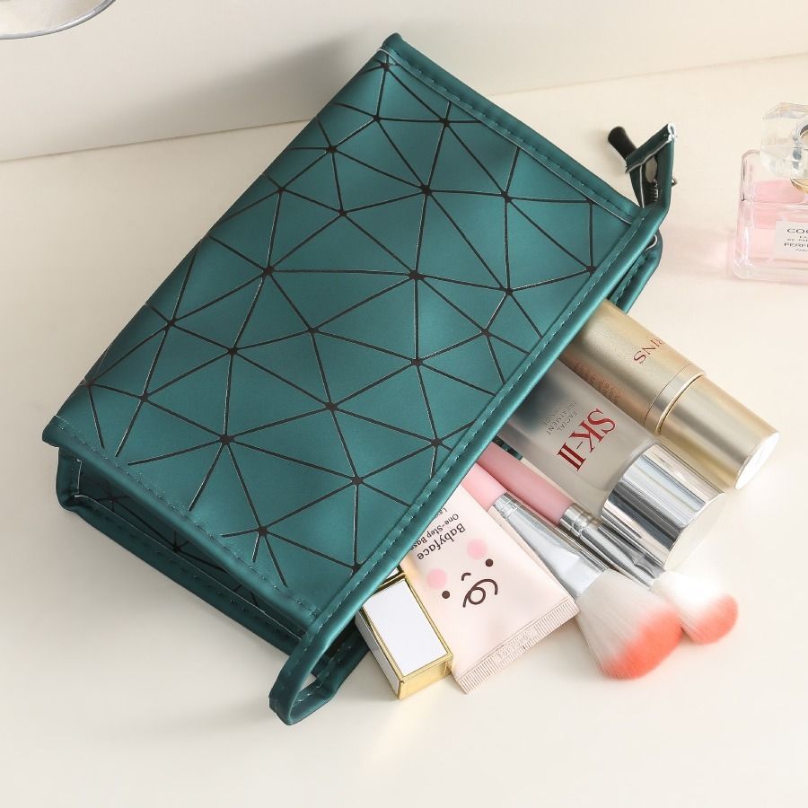 化妆包2022新款女大容量便携小化妆品收纳包盒旅行洗漱化妆袋防水