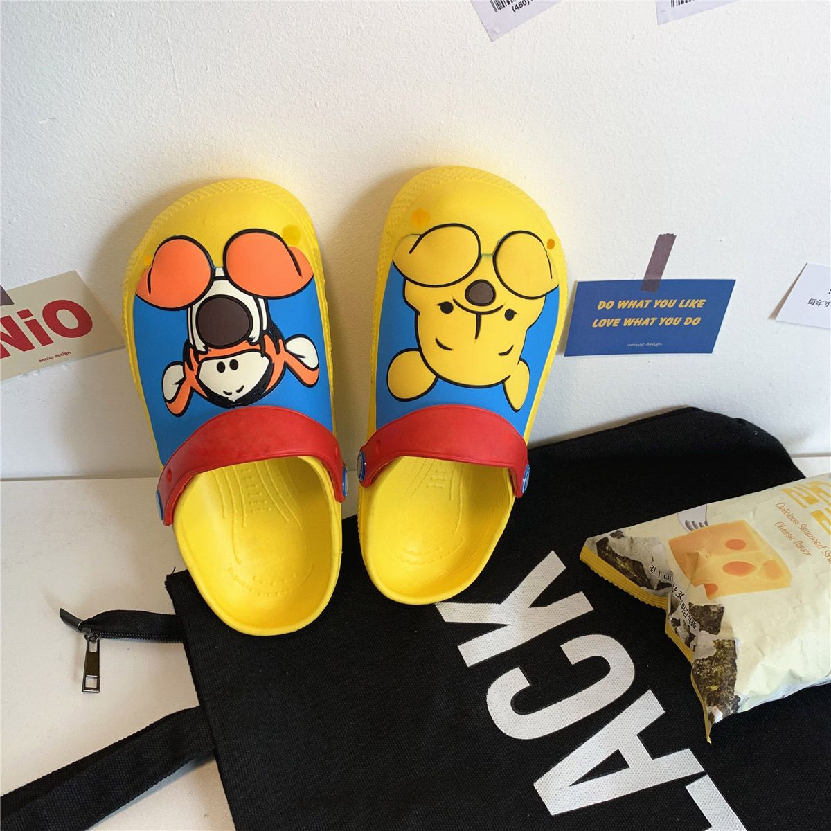 Summer Winnie the Pooh slippers women wear soft bottom anti slip cartoon cute beach hole shoes Baotou sandals