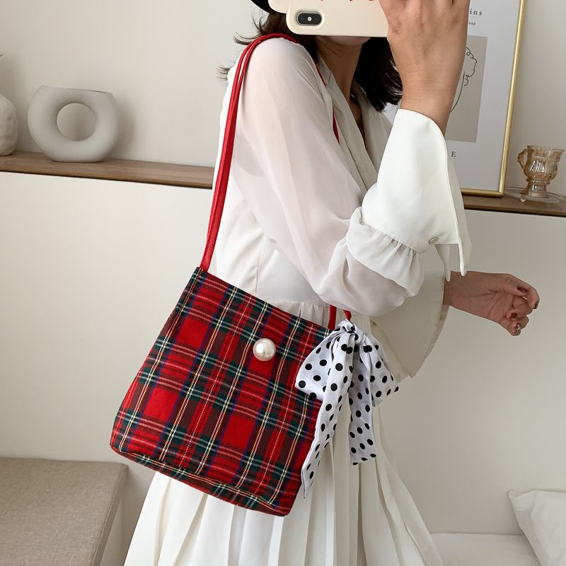 Large capacity bag women's bag 2020 fashionable new fashion versatile ins shoulder bag net red portable bucket bag