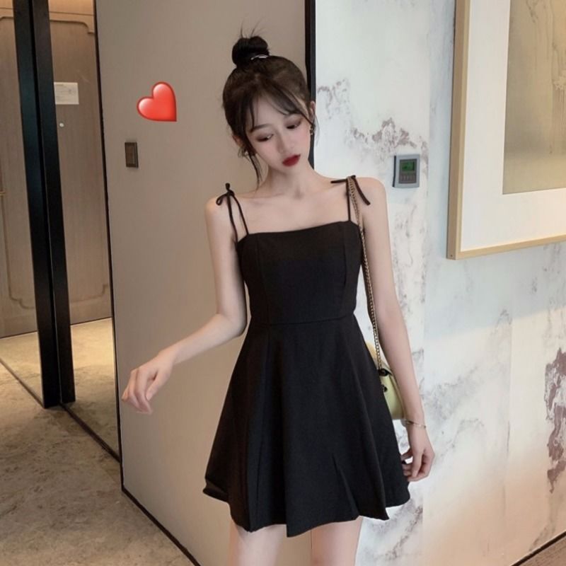 Dress women's summer 2020 new small waist slim slim suspender skirt simple Korean black short skirt