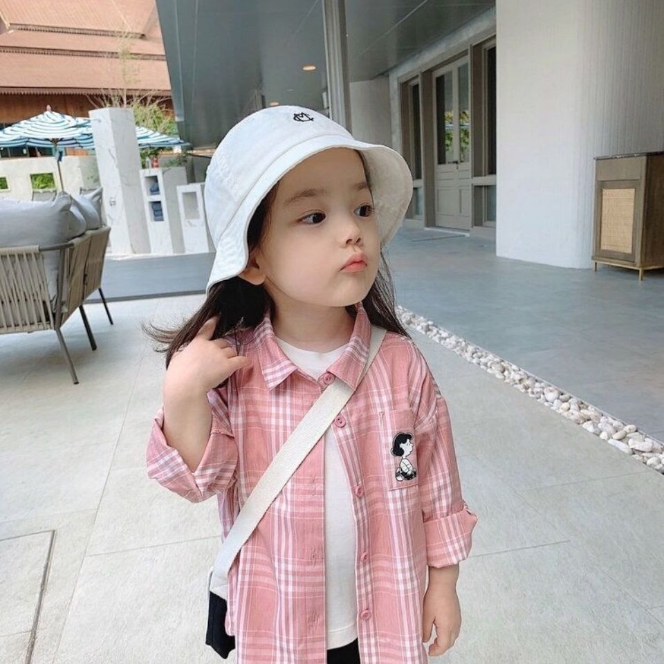 Chenchen mother Snoopy children's clothing girl baby shirt spring foreign air powder plaid shirt long-sleeved children's Korean sunscreen clothing