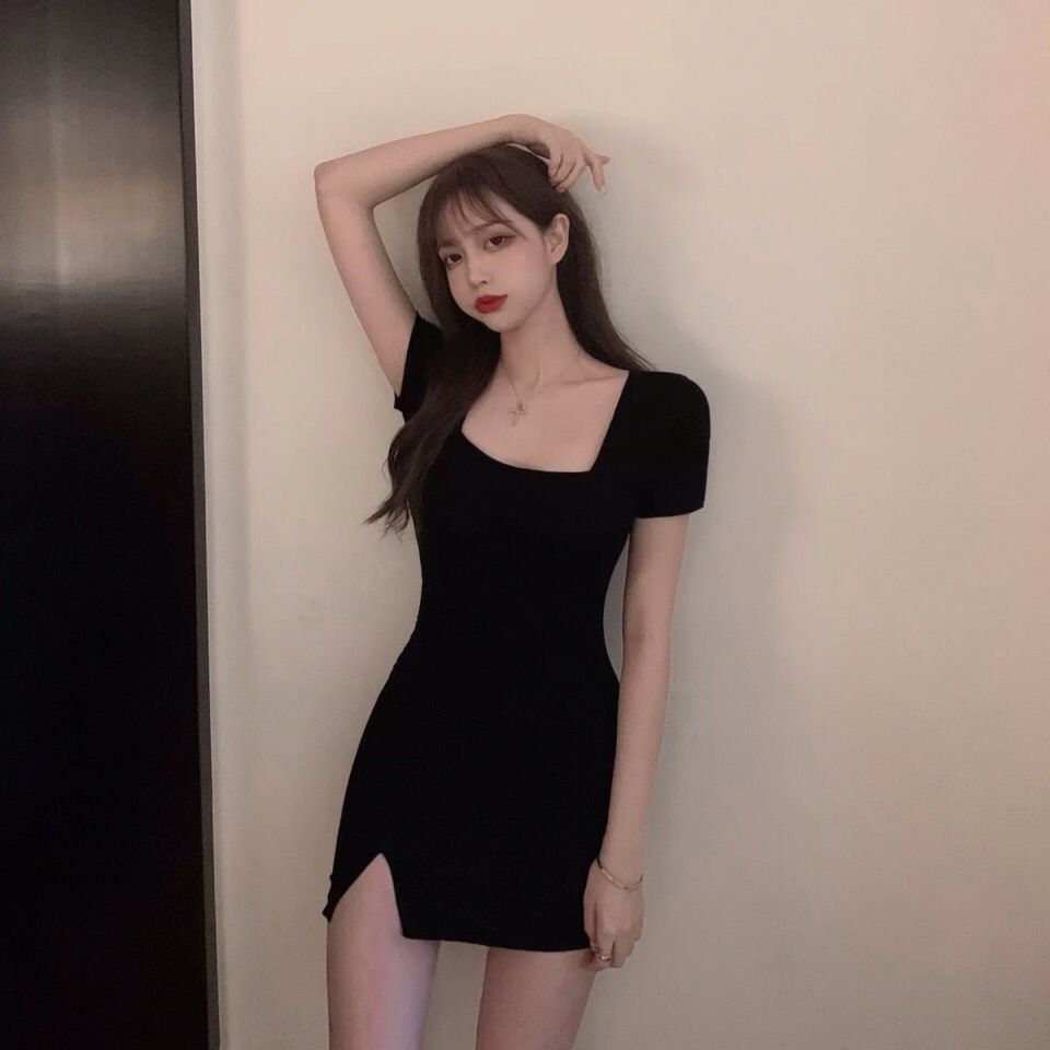 Slim dress women's 2020 new summer Korean style temperament sexy split short skirt with buttocks and slim black skirt