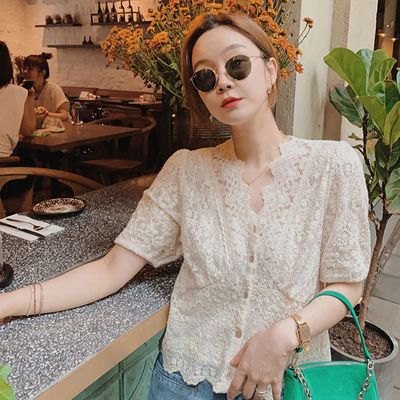 20875/夏季新款花边蕾丝上衣女短袖 通勤气质小衫法式V领开衫