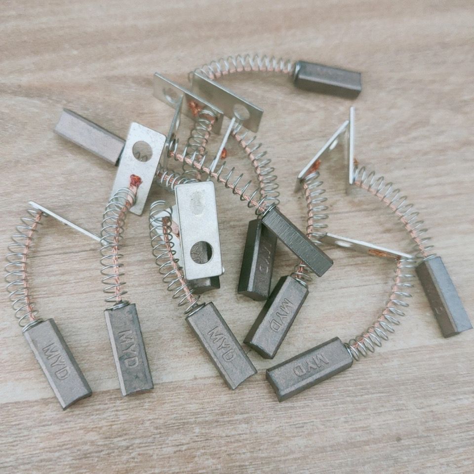 适用于佩特来法雷奥发电机碳刷调节器碳刷高铜碳刷456520毫米