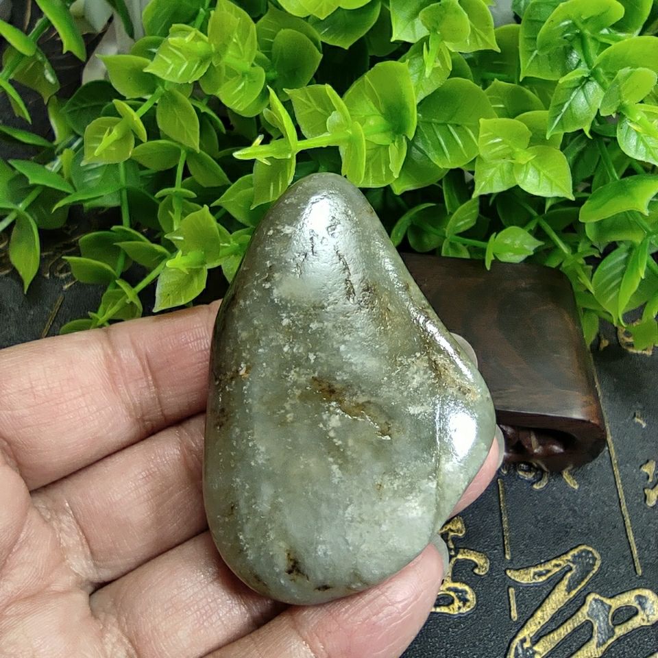 新疆和田玉籽料水草沁青籽细腻油润原皮手把件挂件吊坠籽