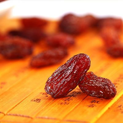 一路好客葡萄干独立包装新疆特产特级超大免洗红香妃黑加仑葡萄干