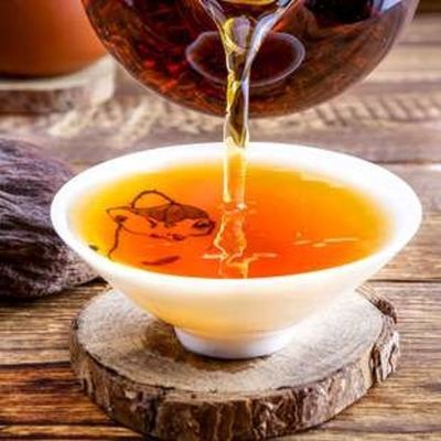 黄山祁门红茶大师制作高山红嫩叶茶罐装甜花香甘甜润滑新浓香型