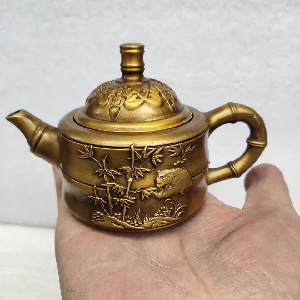 黄铜茶壶  竹报平安壶,国宝熊猫图案高浮雕工艺,黄铜仿古.