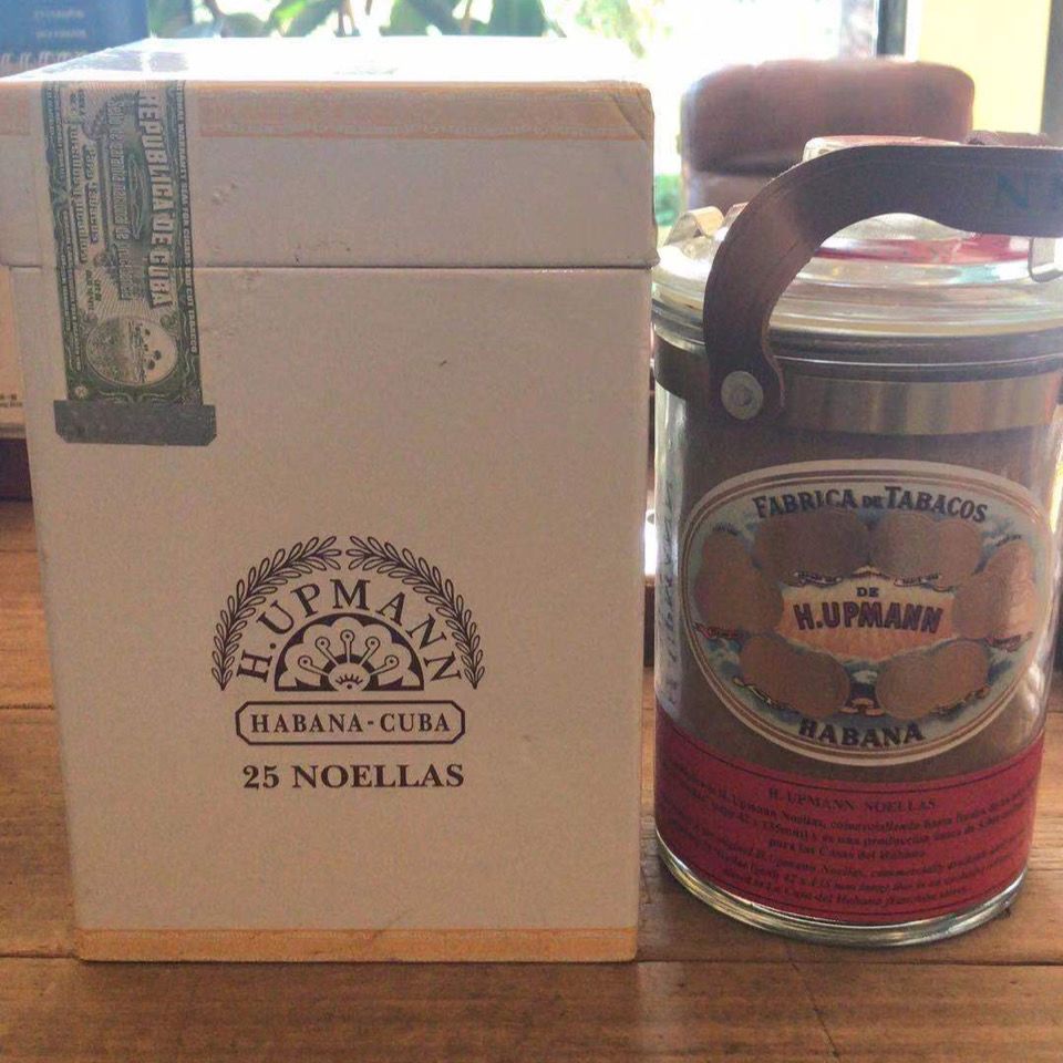 乌普曼乌波曼玻璃瓶雪茄保湿瓶古巴雪茄保湿瓶原装25支礼品礼盒