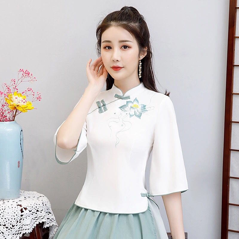 2021 new original cotton and linen buckle top women's Chinese style improved short section fresh literature and art retro embroidery self-cultivation