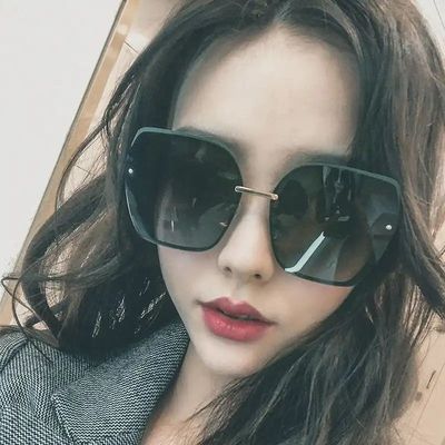 34333/新款防紫外线太阳镜女网红气质时尚显瘦开车潮流韩版街拍变色墨镜