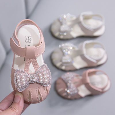 女宝宝凉鞋夏季新款0-3岁小公主婴幼儿学步鞋软平底防滑时尚花
