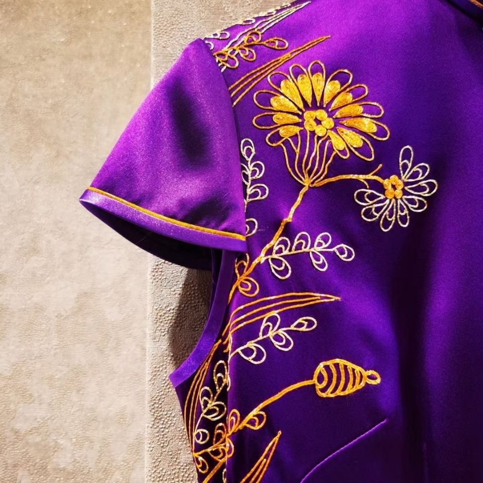 中国红妈妈款手工苏绣旗袍重磅真丝桑蚕丝盘金绣