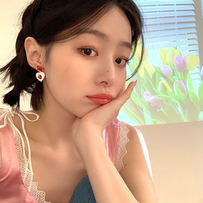 24172/夏季爱心草莓耳钉2021年新款潮蝴蝶结耳饰女耳夹无耳洞气质耳环