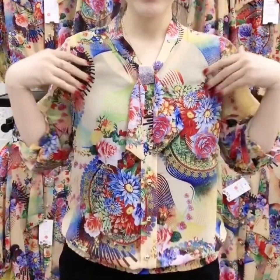 2021春夏新款短款花衫中年女士妈妈雪纺衫宽松大码显瘦百搭爆款