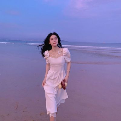 35646/法式方领连衣裙女夏新款白色初恋裙复季复古超仙泡泡袖显瘦气质裙
