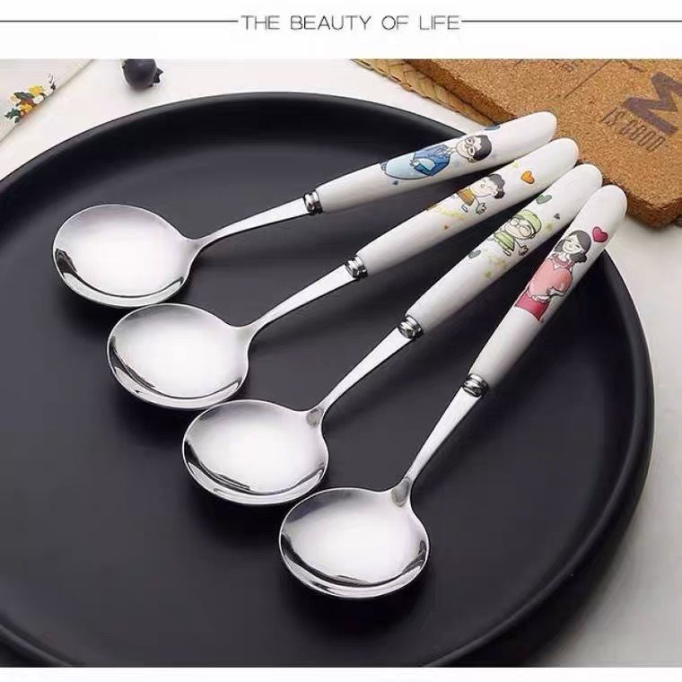 创意卡通一家四口陶瓷柄不锈钢勺子家用成人儿童尖勺圆勺吃饭勺