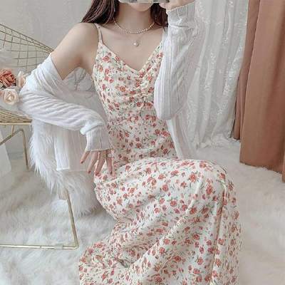 60996/法式小香风碎花吊带连衣裙女 温柔风淑女风v领性感气质长裙子女夏